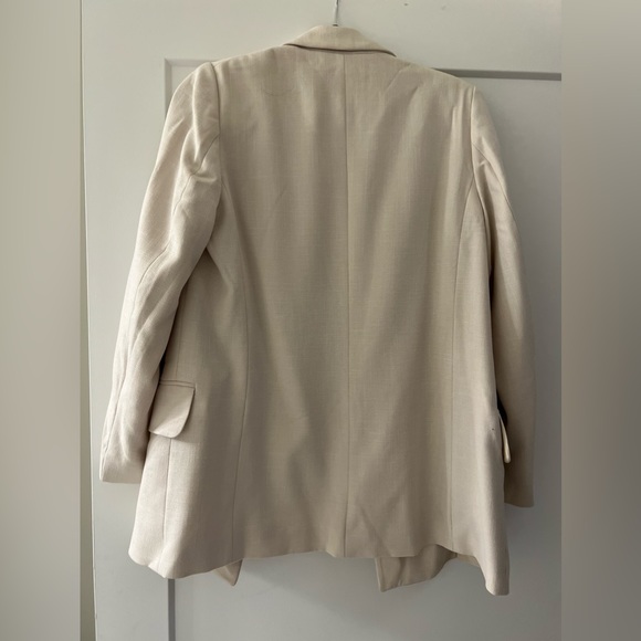 H&M— oversized linen blend blazer - Picture 4 of 5